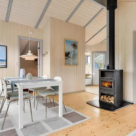 בית נופש Lovely In With Wifi