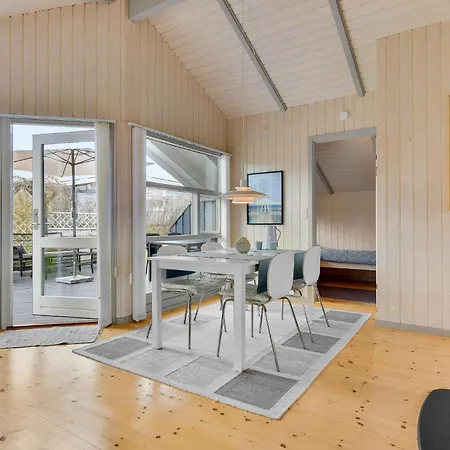 בית נופש Lovely In With Wifi *