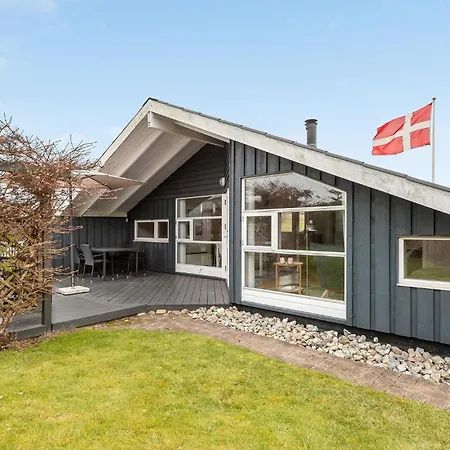 בית נופש Lovely In With Wifi Broager